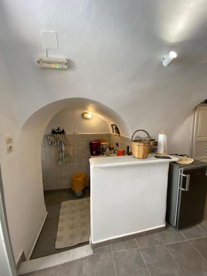 Cave House Martrona Villa Foinikia  ภายนอก รูปภาพ
